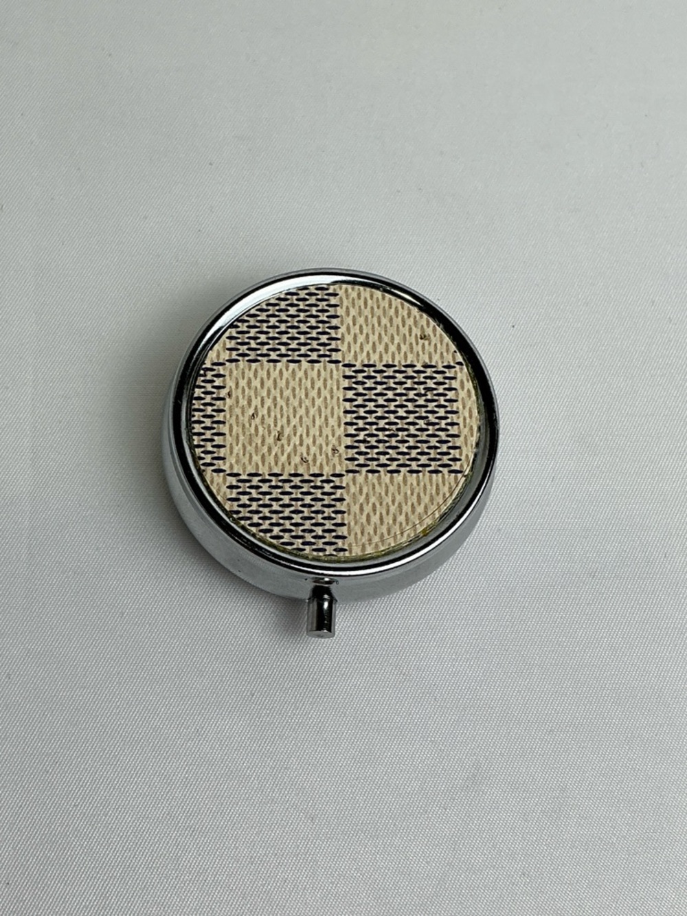 Stylish Checkered Pocket Ashtray